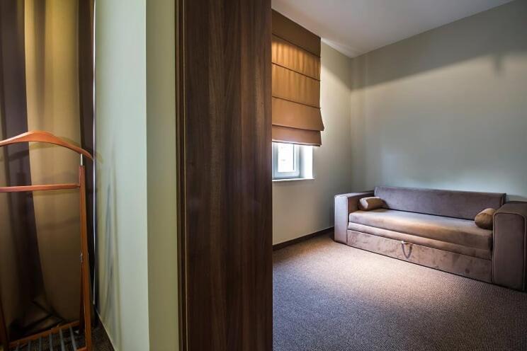 Central Luxury Rooms โอมิช ภายนอก รูปภาพ
