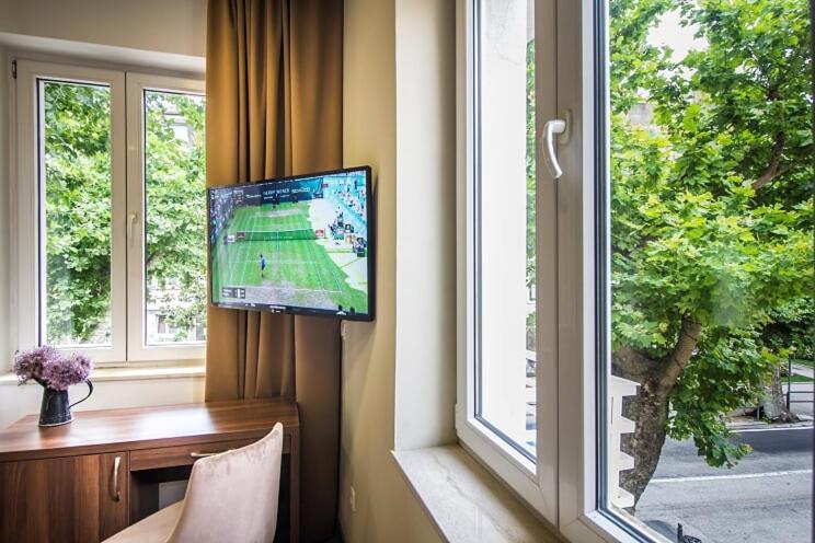 Central Luxury Rooms โอมิช ภายนอก รูปภาพ