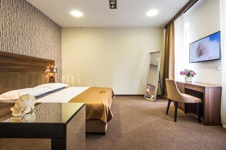 Central Luxury Rooms โอมิช ภายนอก รูปภาพ